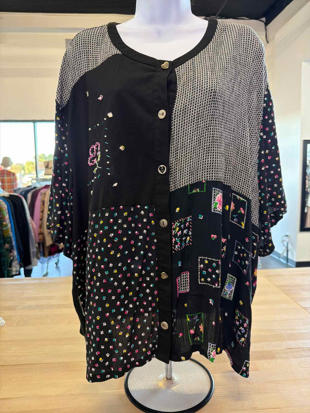 Napa Valley Size 3X Black/White Beaded Blouse