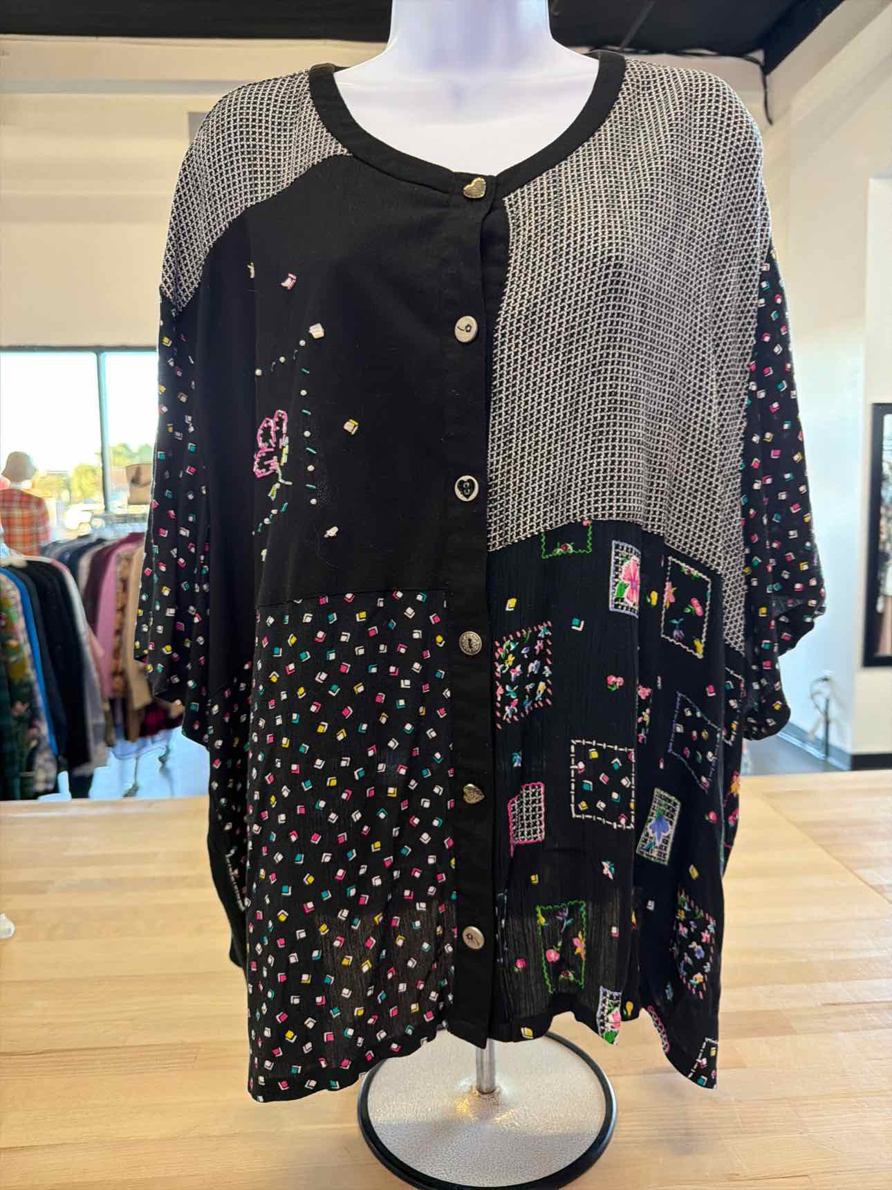 Napa Valley Size 3X Black/White Beaded Blouse