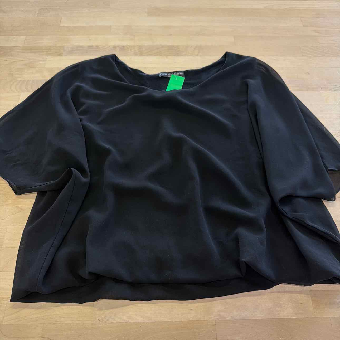 Kim & Cami Size M Black Preloved Blouse LS
