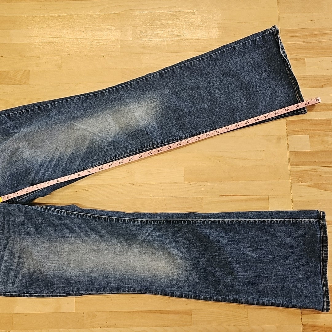 Levi's Size 28 Blue Jeans