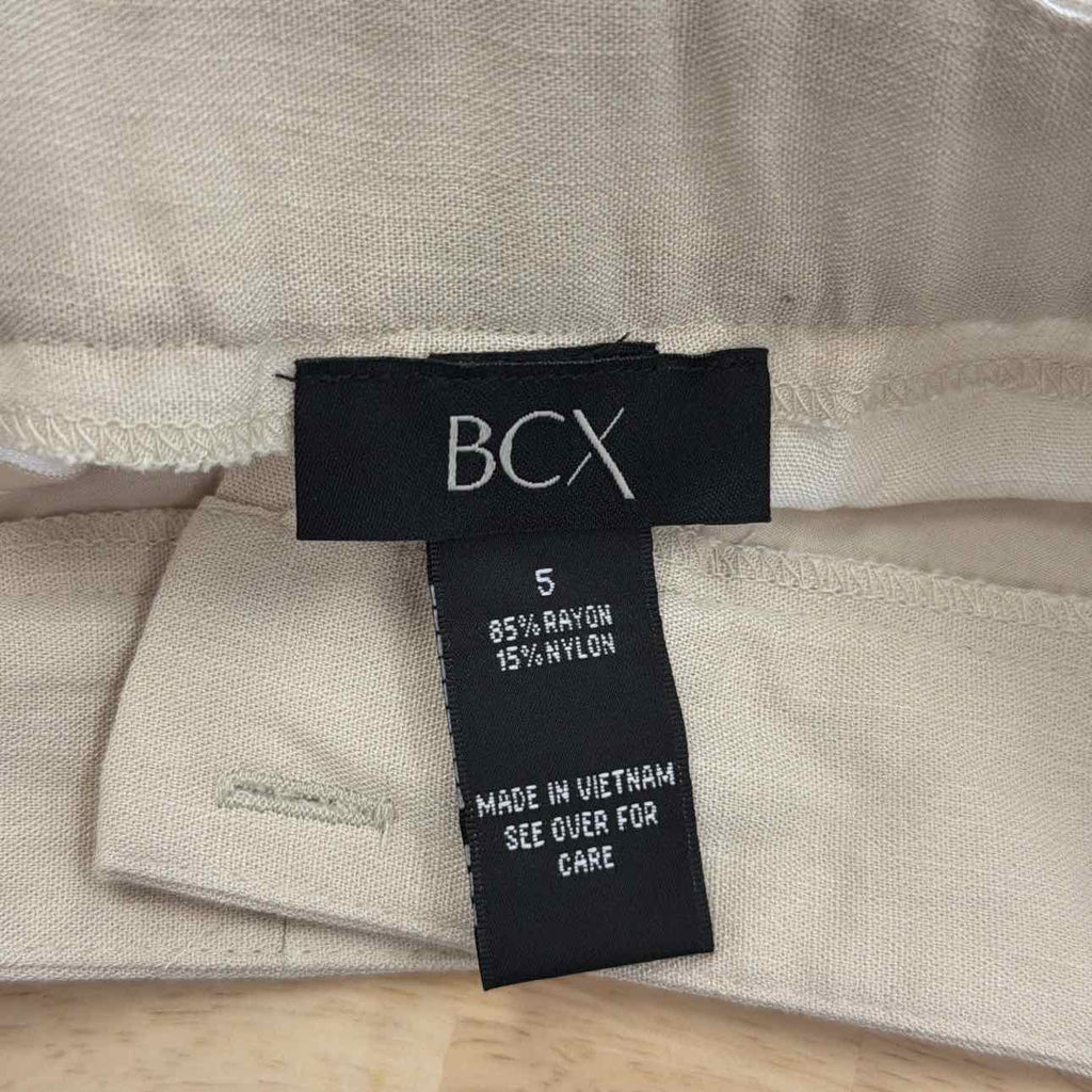 BCX Women Size 5 Tan New Shorts