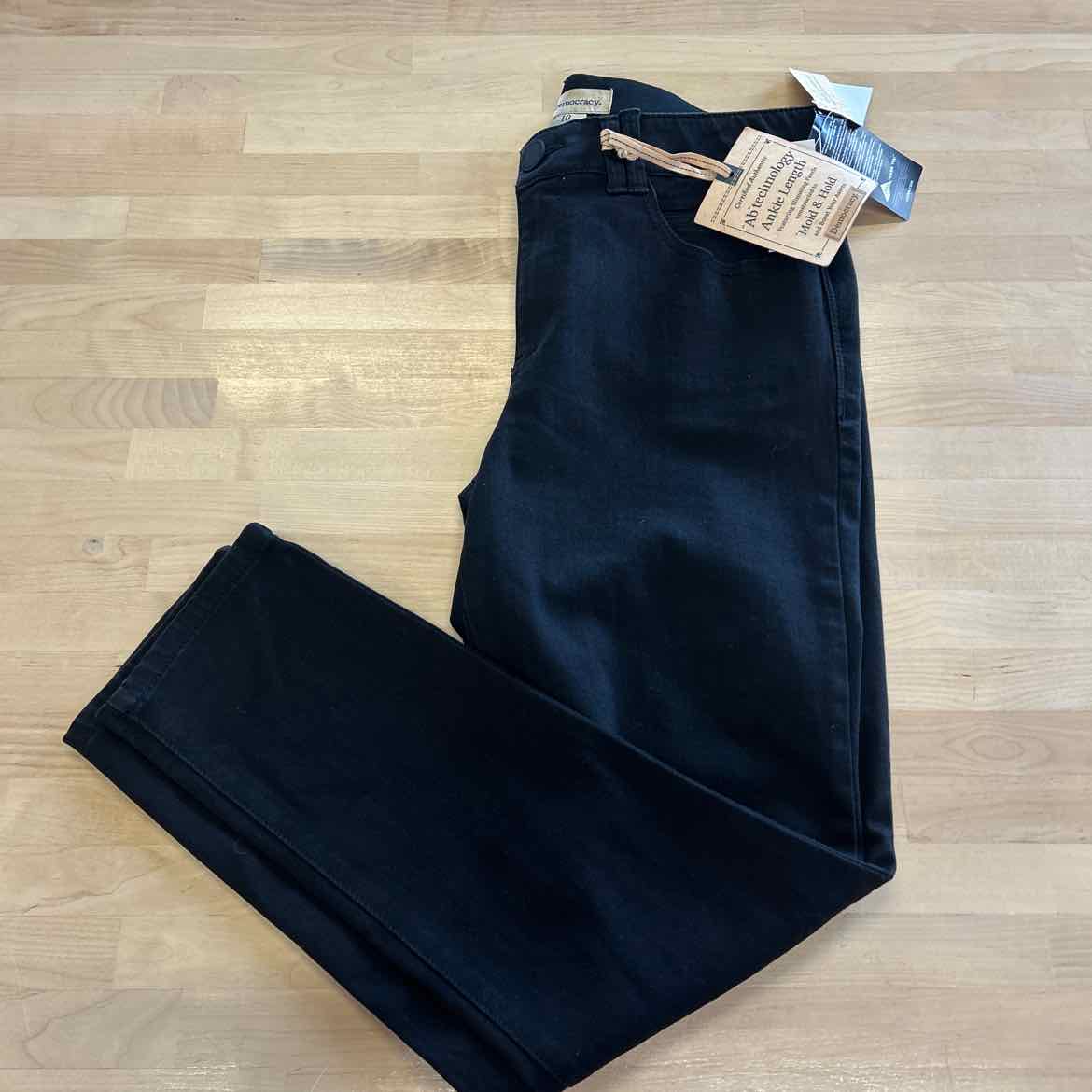 Democracy Petite "Ab"solution Luxe Touch Itty Bitty Bootcut Jeans