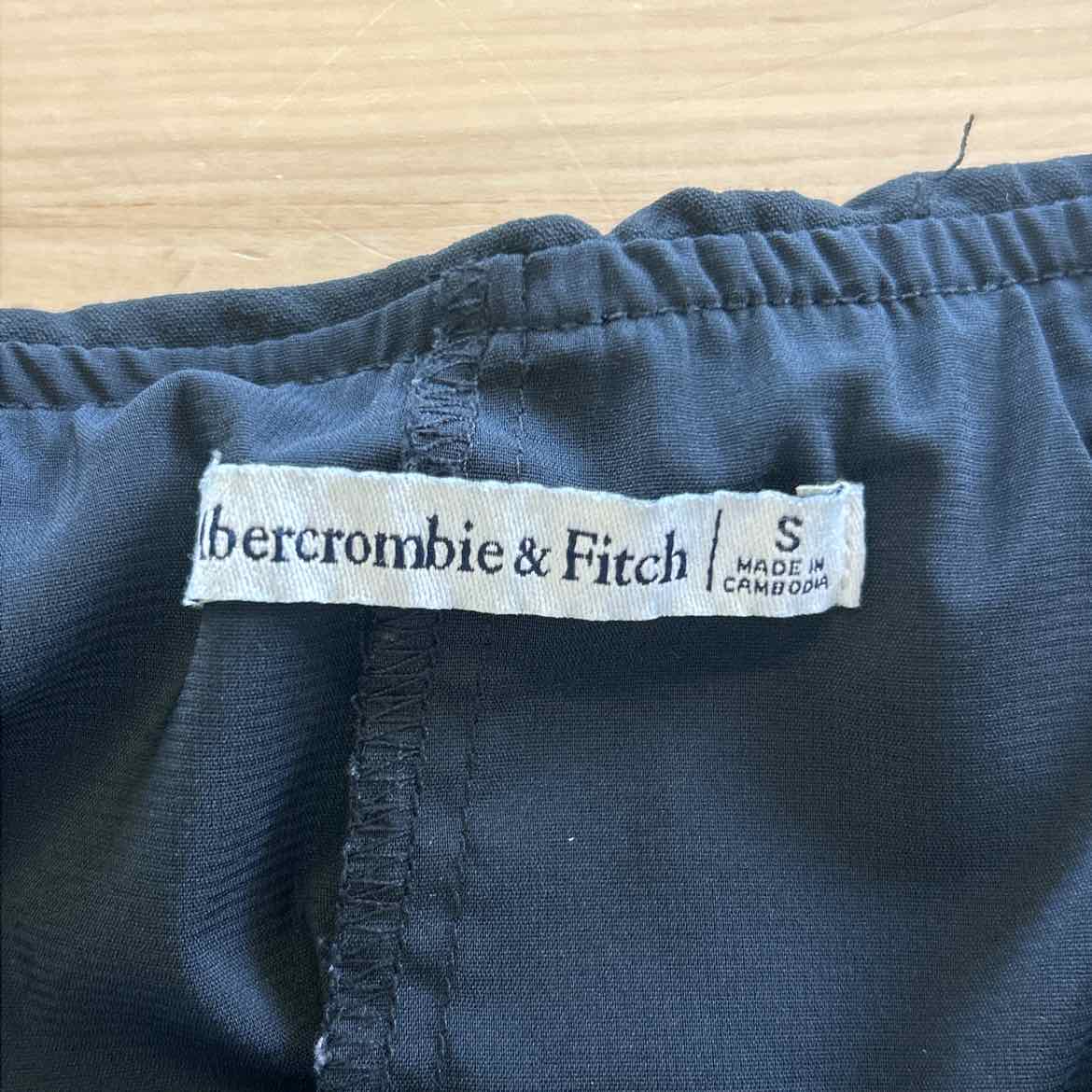 Abercrombie & Fitch Size S Black Preloved Skorts