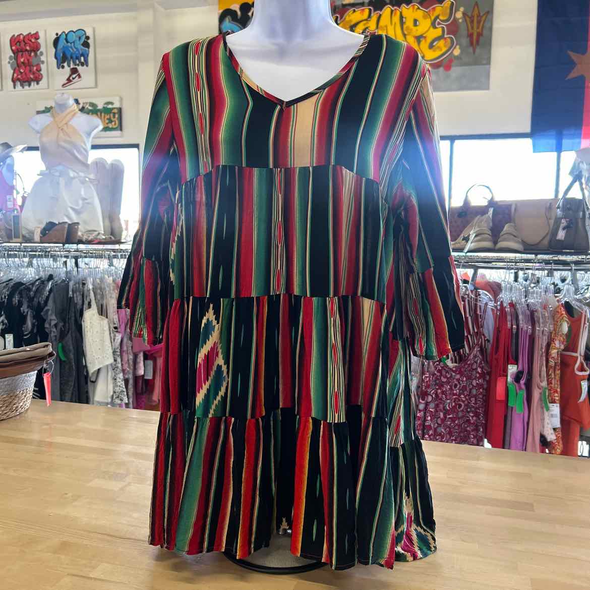 Lucly & Blessed Size L Black Preloved Tunic