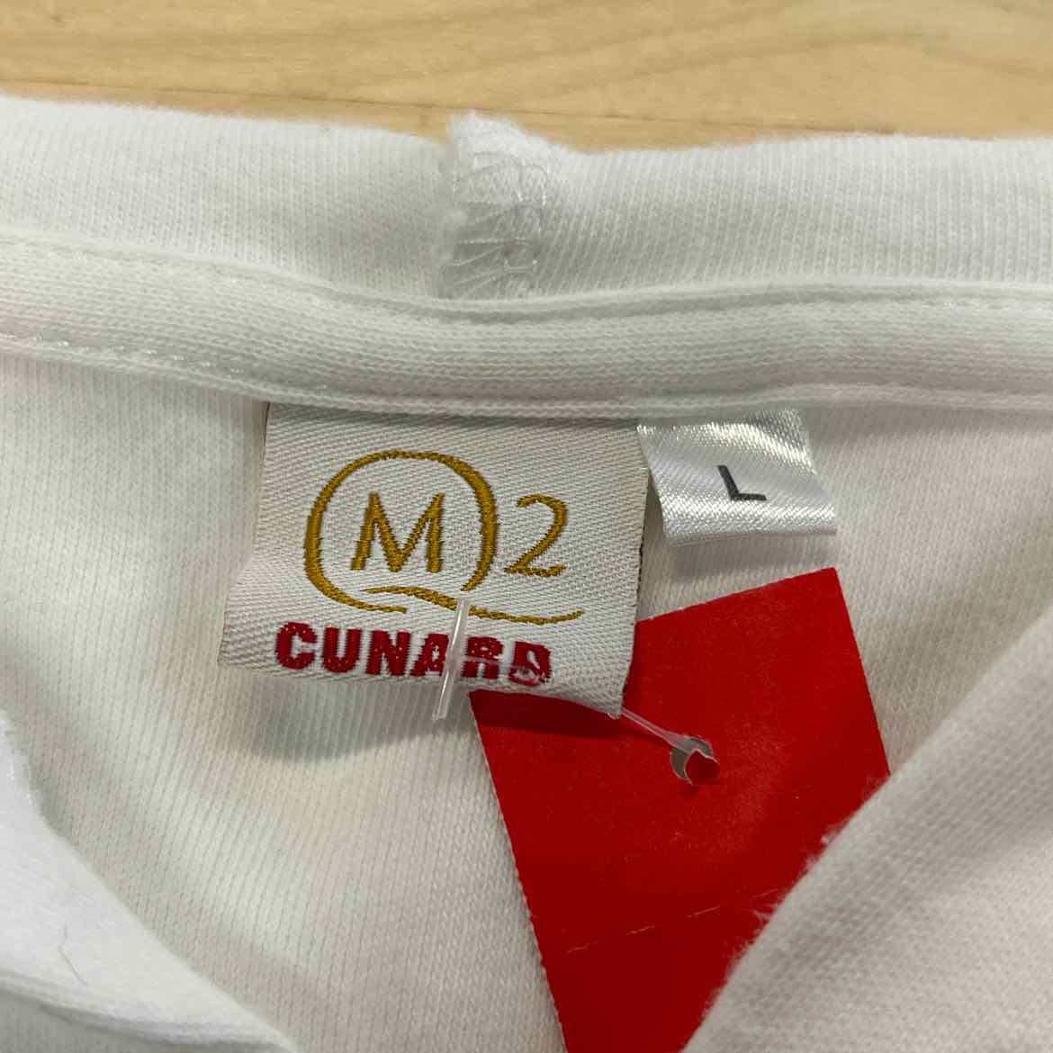 Size L White Used zip up short sleeve