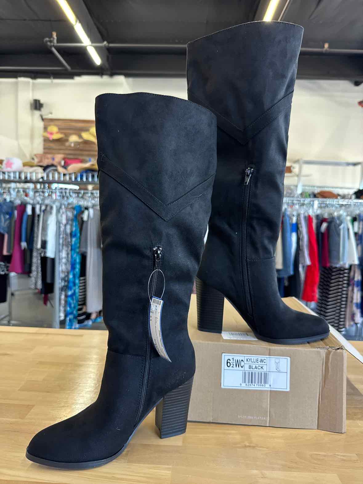 Journee Collection Shoe Size 6.5 Black Faux Leather Boots