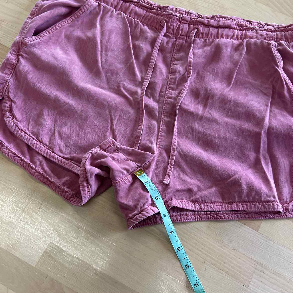 American Eagle Size M Pink Used Shorts