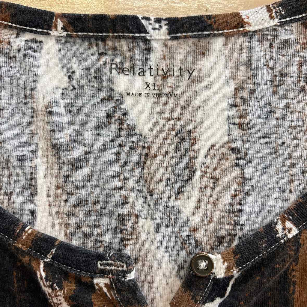 Relativity Size XL Brown Longsleeve
