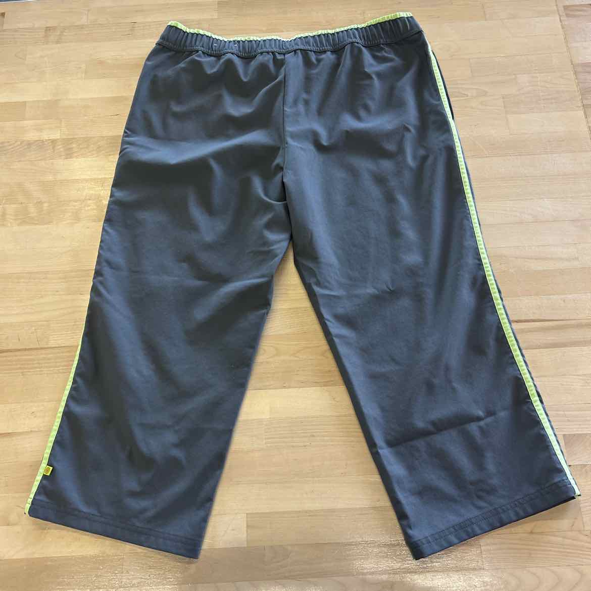 Made for life Size M Grey Preloved Athletic Pants