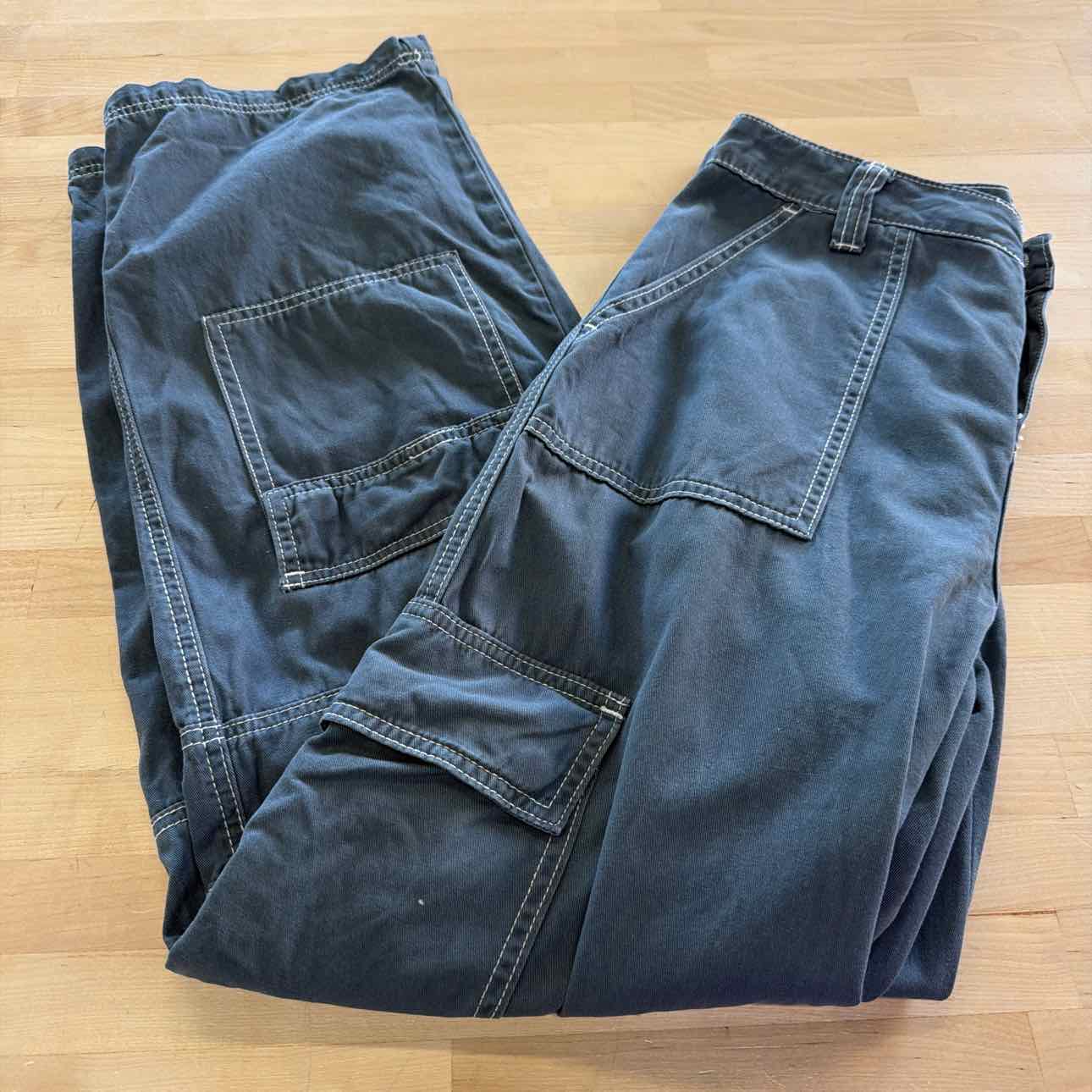 HotTopic Size 5 Gray Preloved Pants
