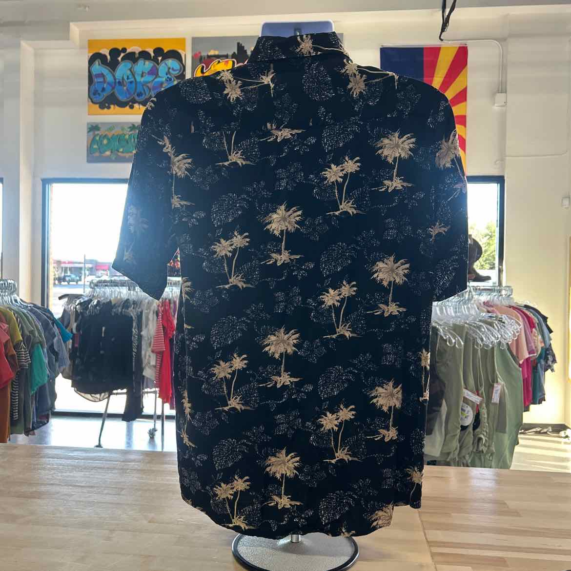 Covington Size M Black Preloved MENS Button Down Shirt
