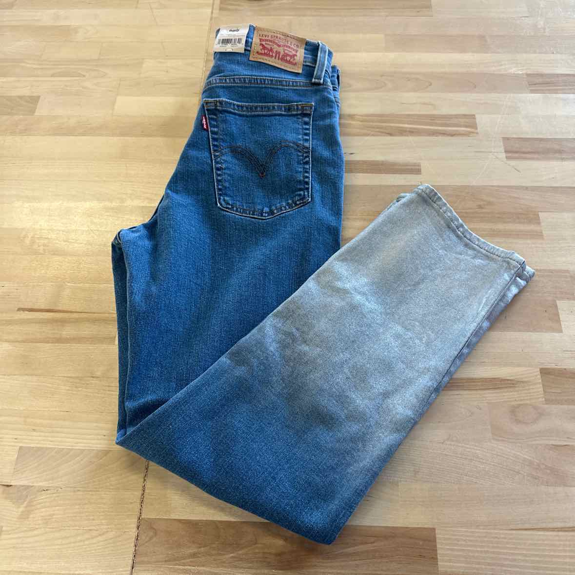 Levi's Size 27 (4)  Wedgie Straight Jeans