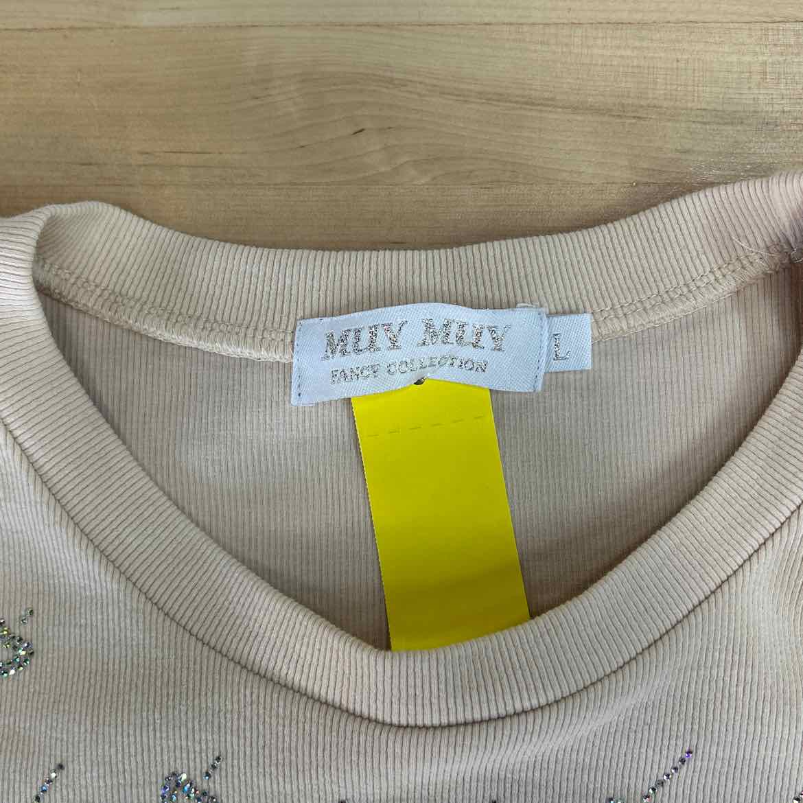 Muy Muy Size L Tan Preloved T-Shirt SS