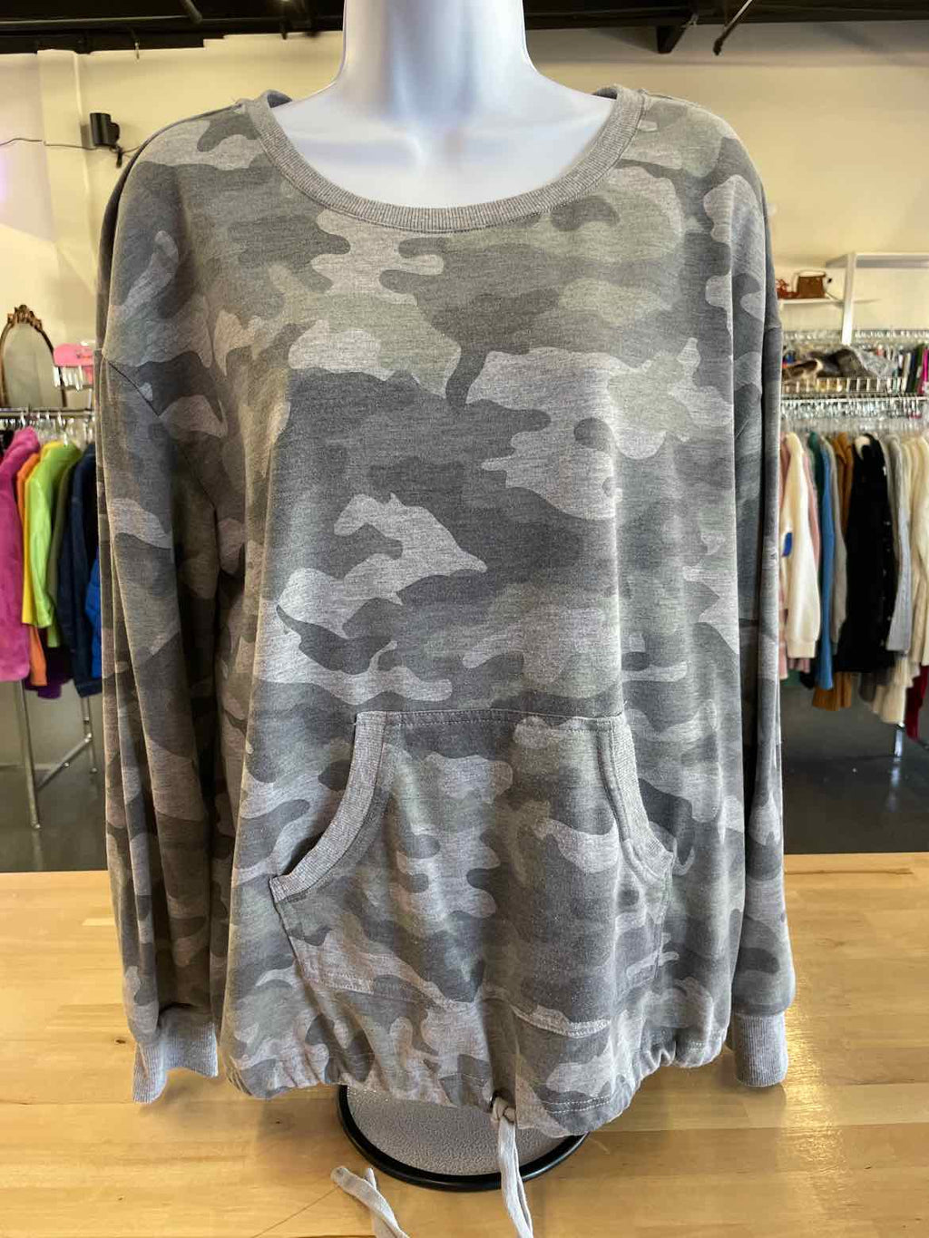 Jane & Delancey Size L Gray Long Sleeve
