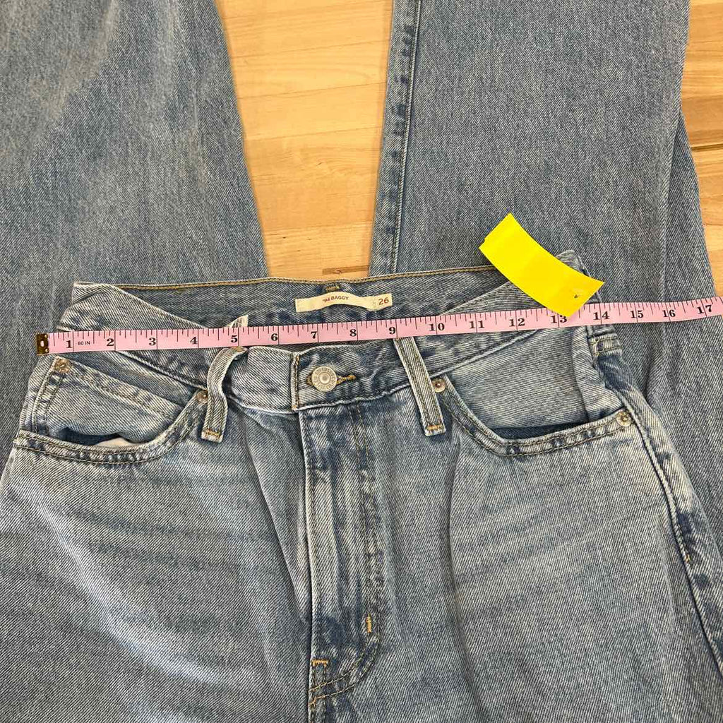 Levi's Size 26 Blue Denim Preloved Jeans