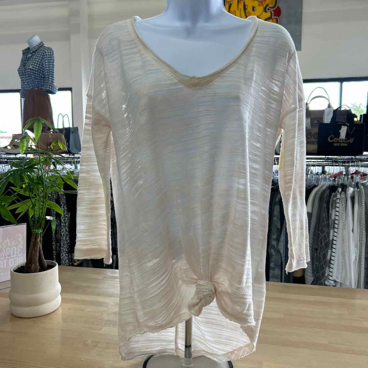 Mudd Size XS White Blouse