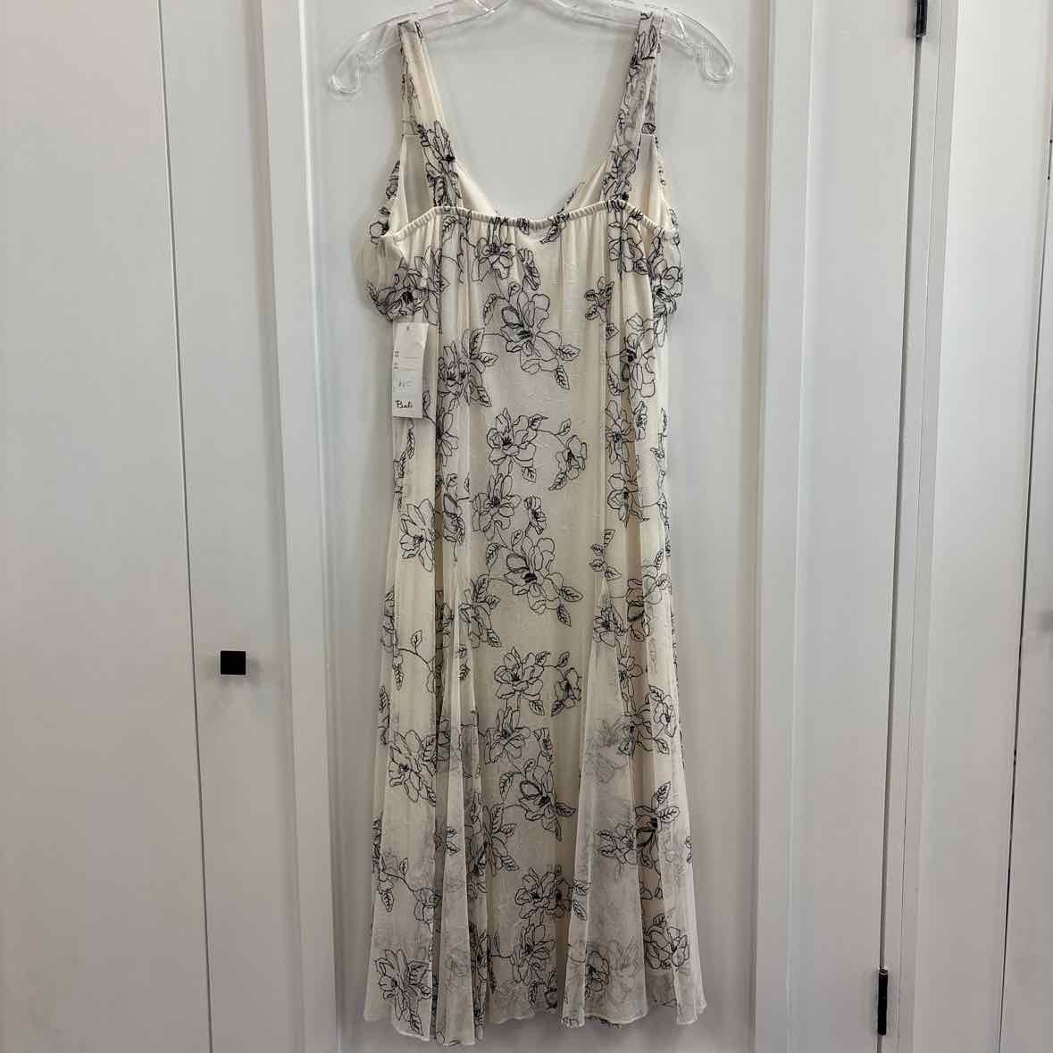 Bali Size 4 BLACK & WHITE Dress