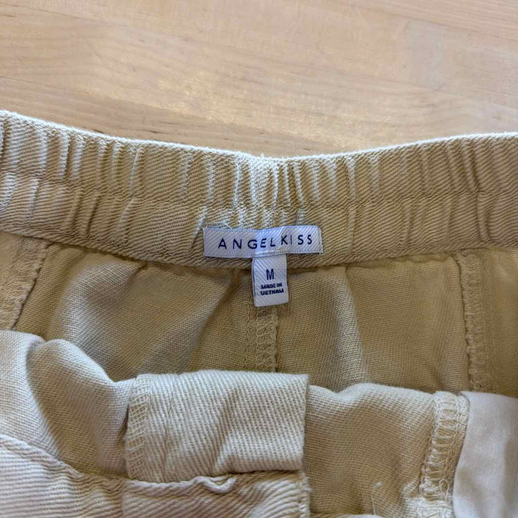Angel Kiss Women Size M Beige Preloved Shorts