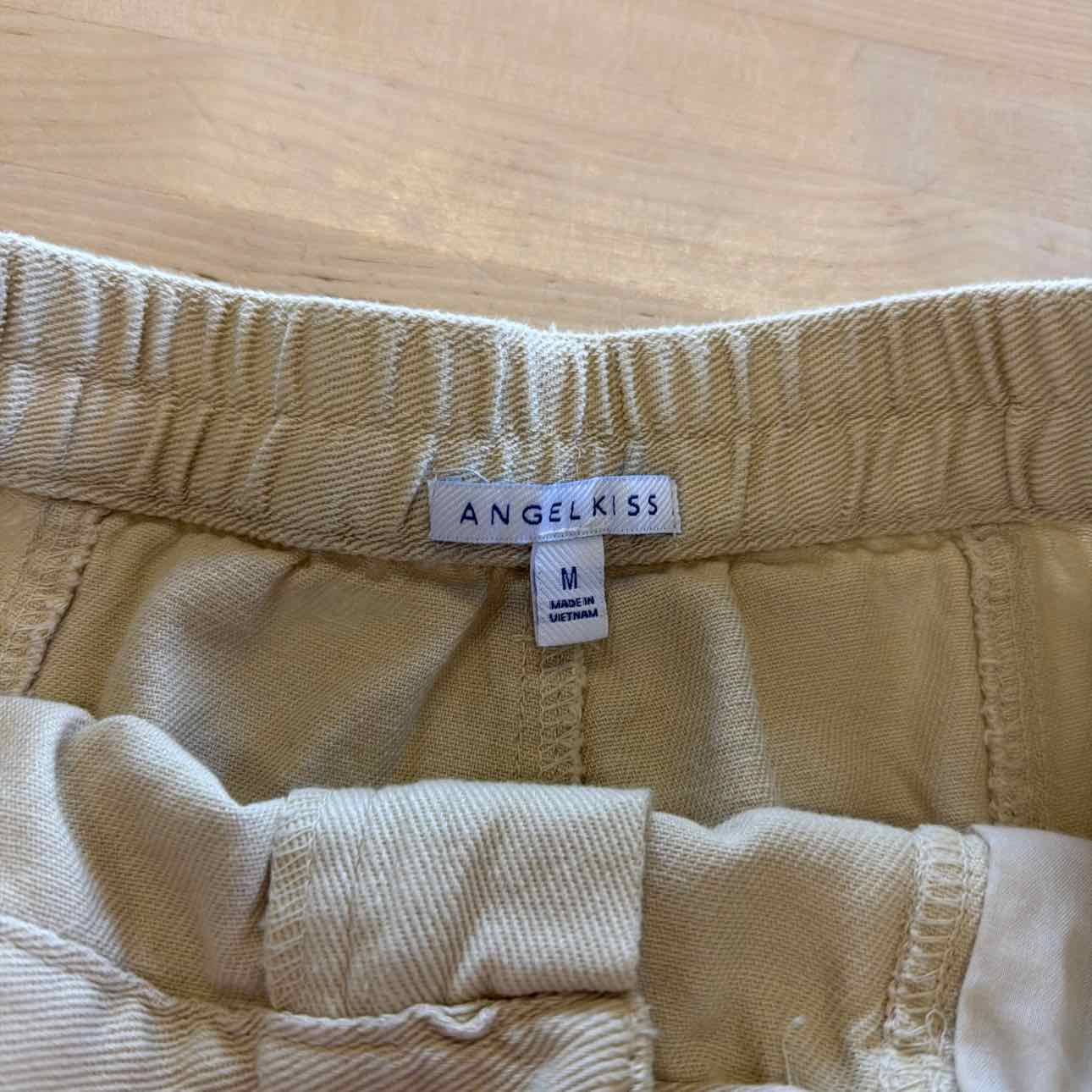 Angel Kiss Women Size M Beige Preloved Shorts