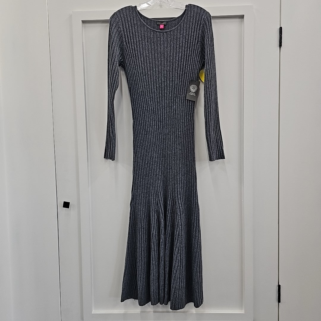 Vince Camuto Size M Gray Knit Dress