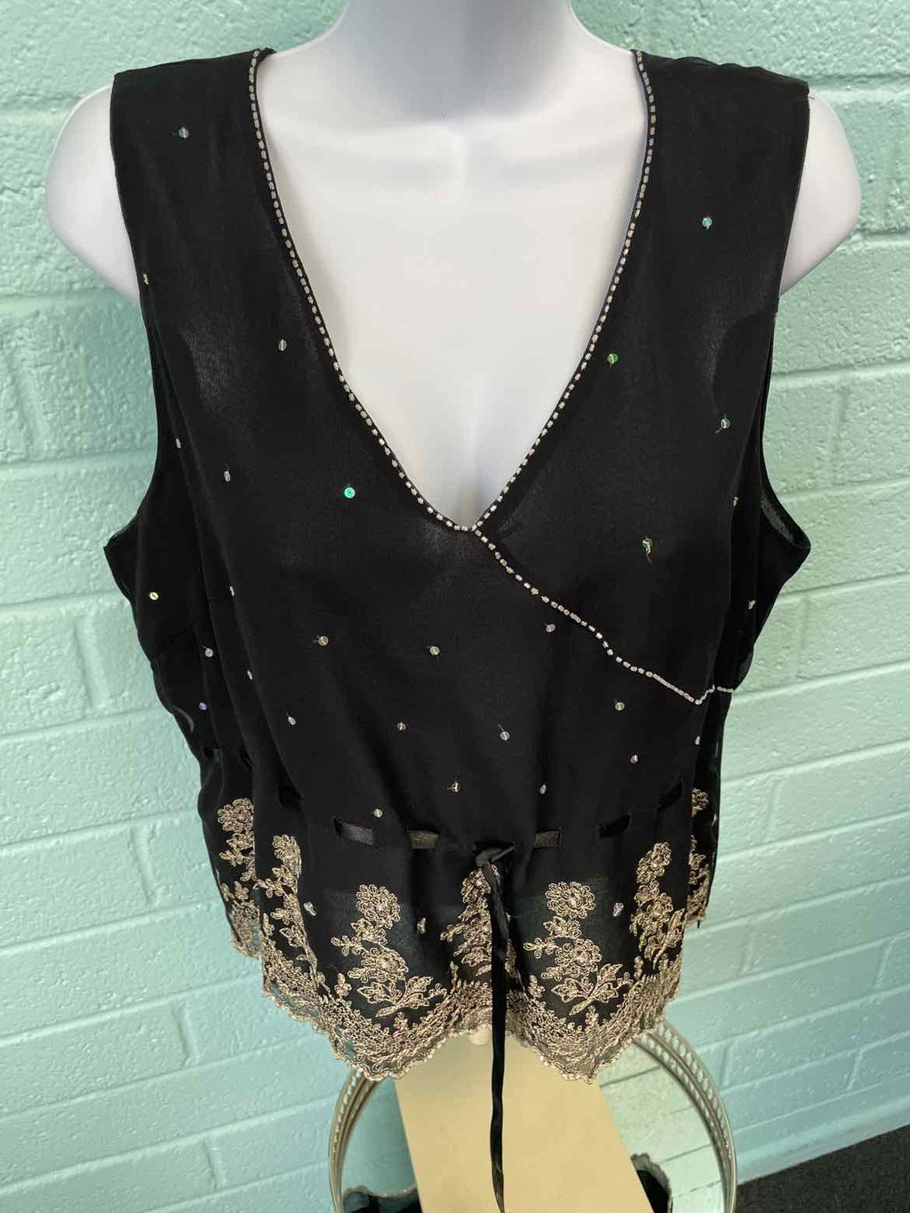 Size L Black Sleeveless