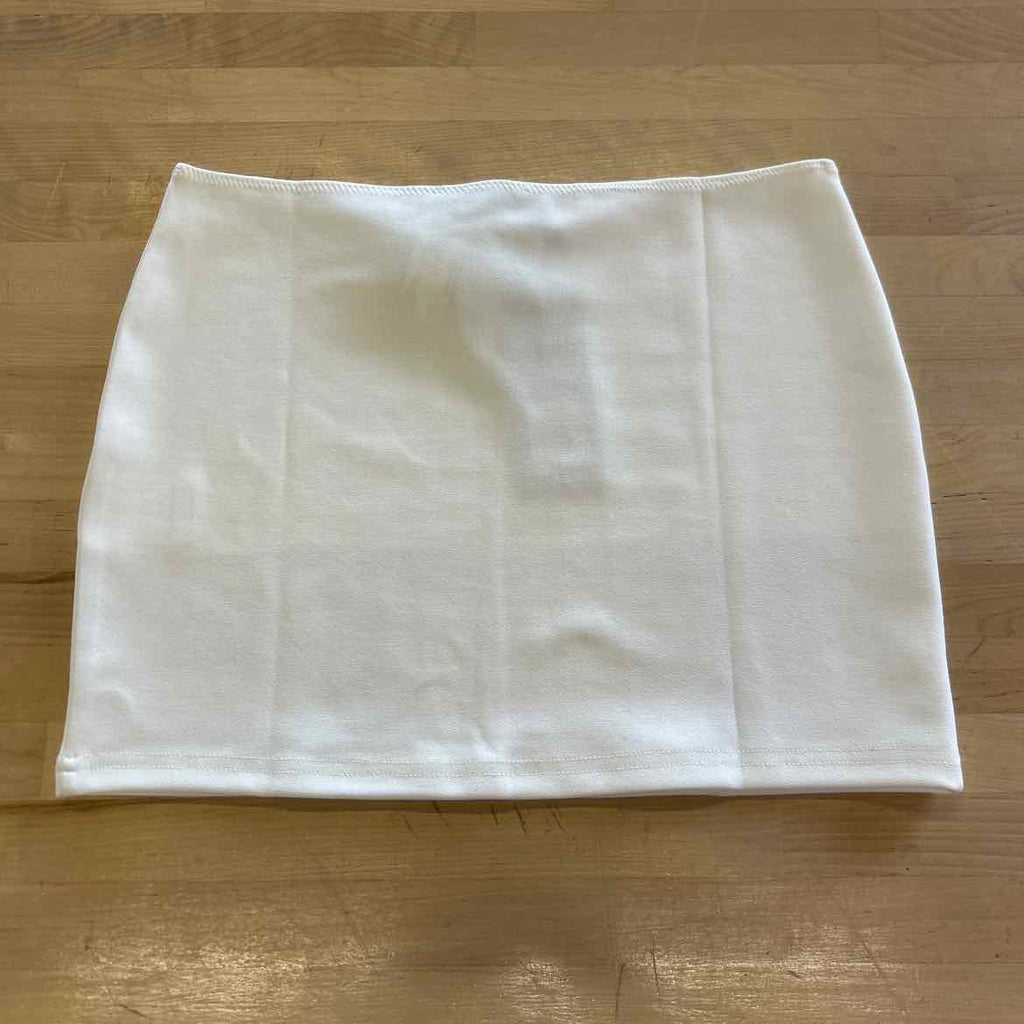 White Fox Size M White New Skirt