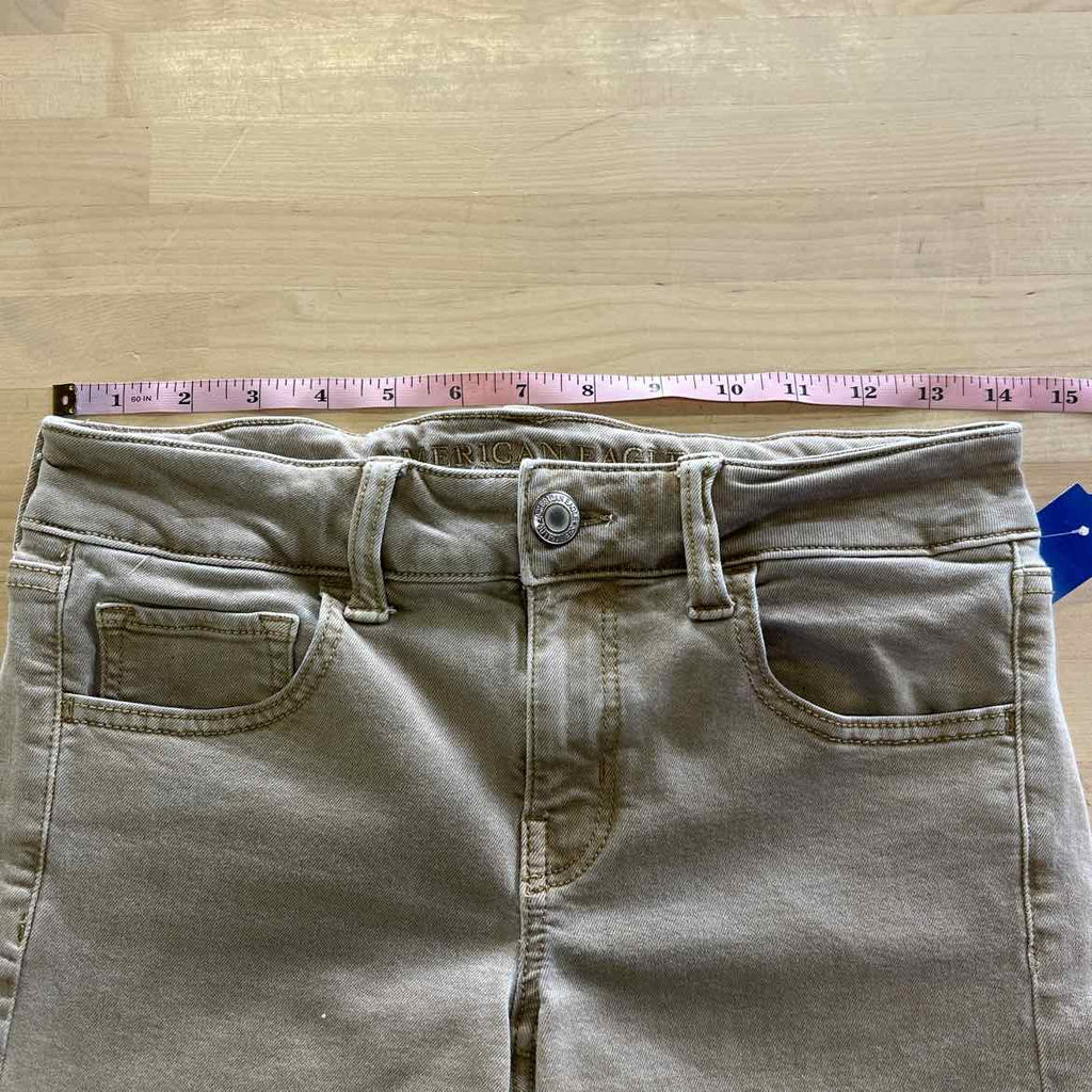 American Eagle Women Size 4 Tan Preloved Shorts