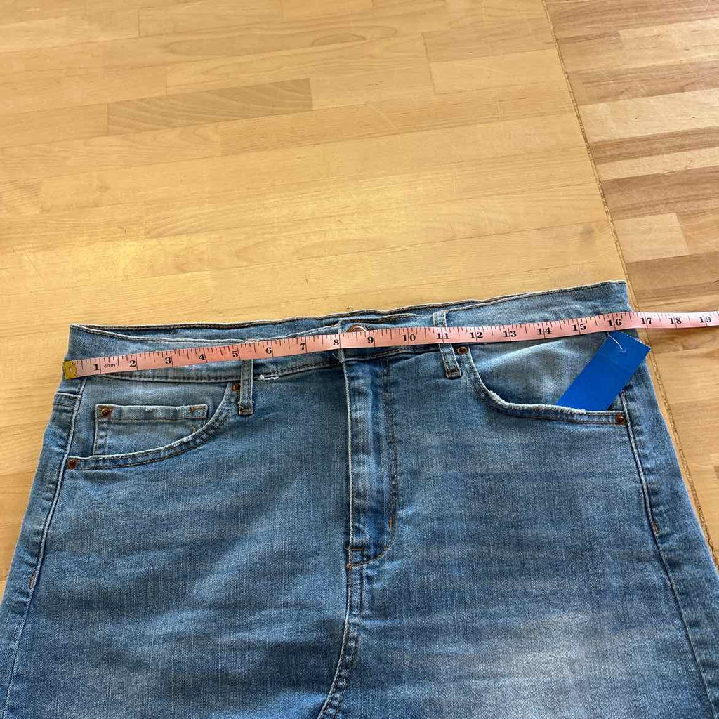 Nanette Lepore Size 10 Blue Denim Preloved Skirt