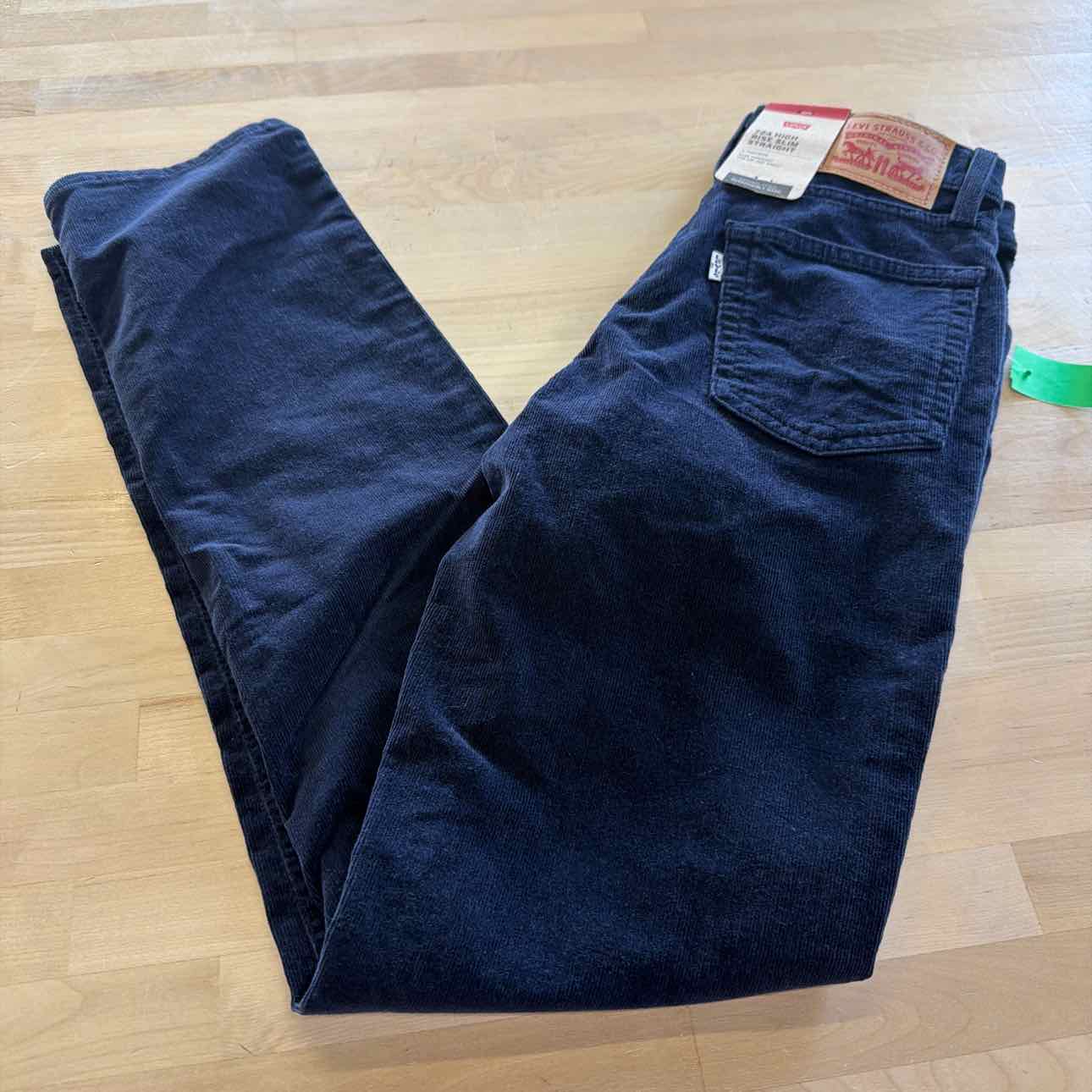 Levi's Women's 724 High Rise Straight Jeans Also Available in Plus Nightwatch Bl