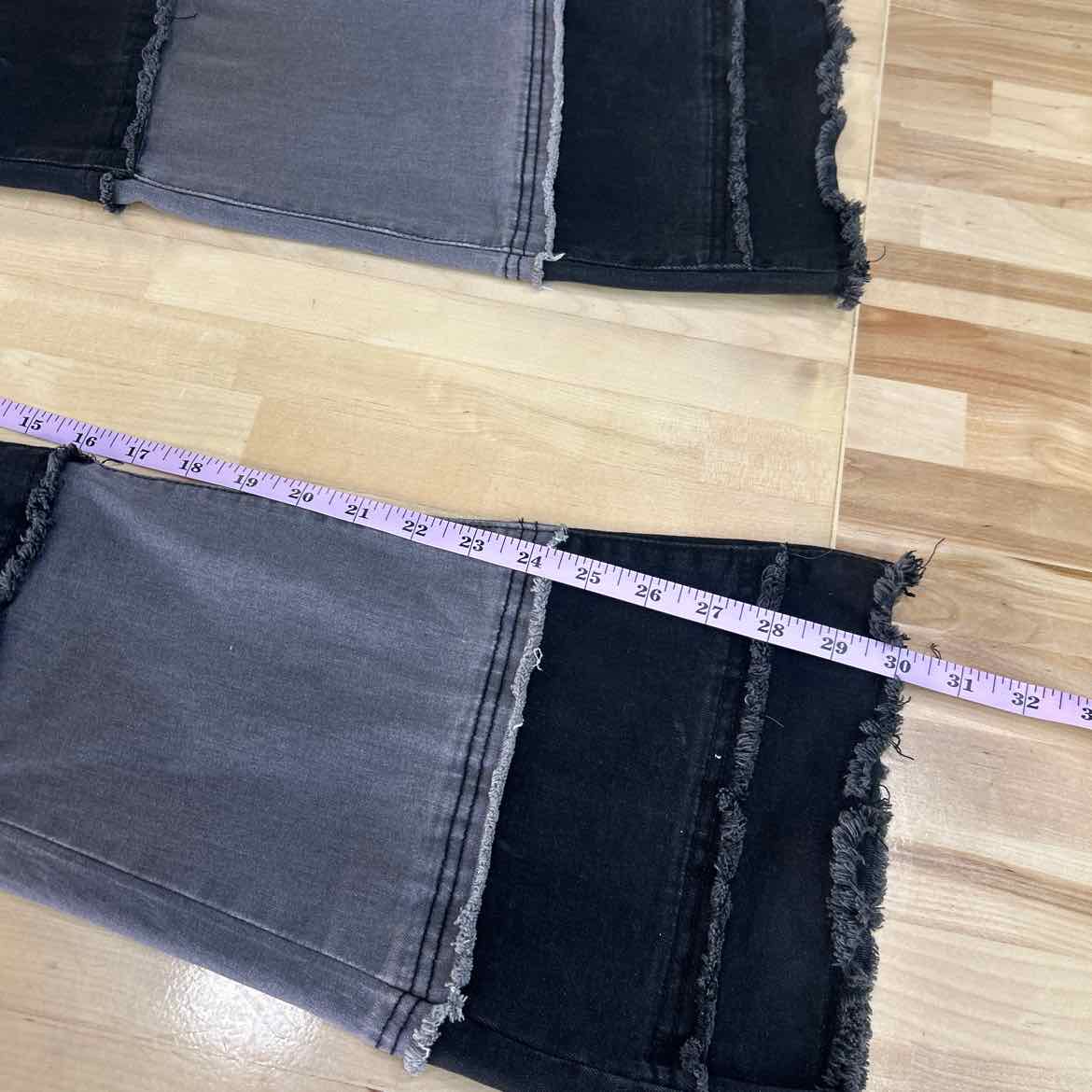 Luxe Moda Size 2 Black Preloved Jeans