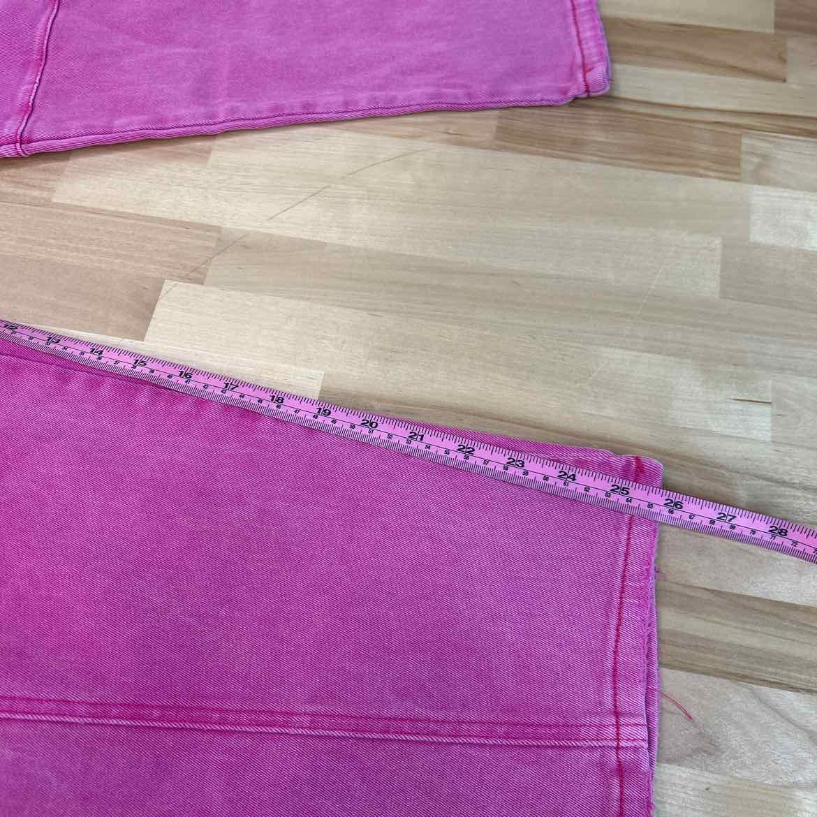 Size M Pink Denim New Jeans