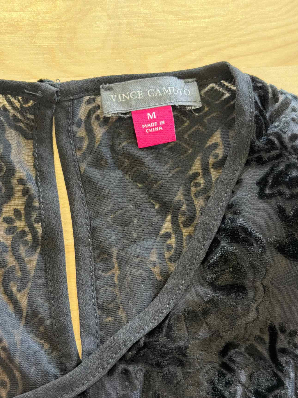 Vince Camuto Size M Black Sleeveless