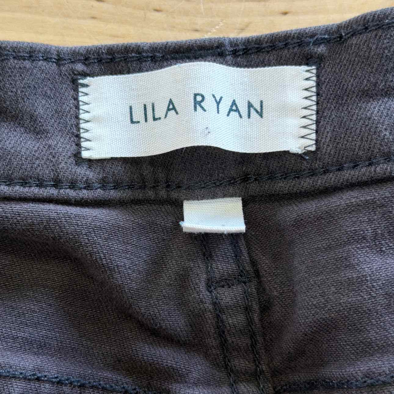 Lila Ryan Size 31 Gray Jeans