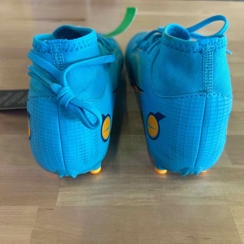 Nike Size 4 Blue New Misc. Shoes