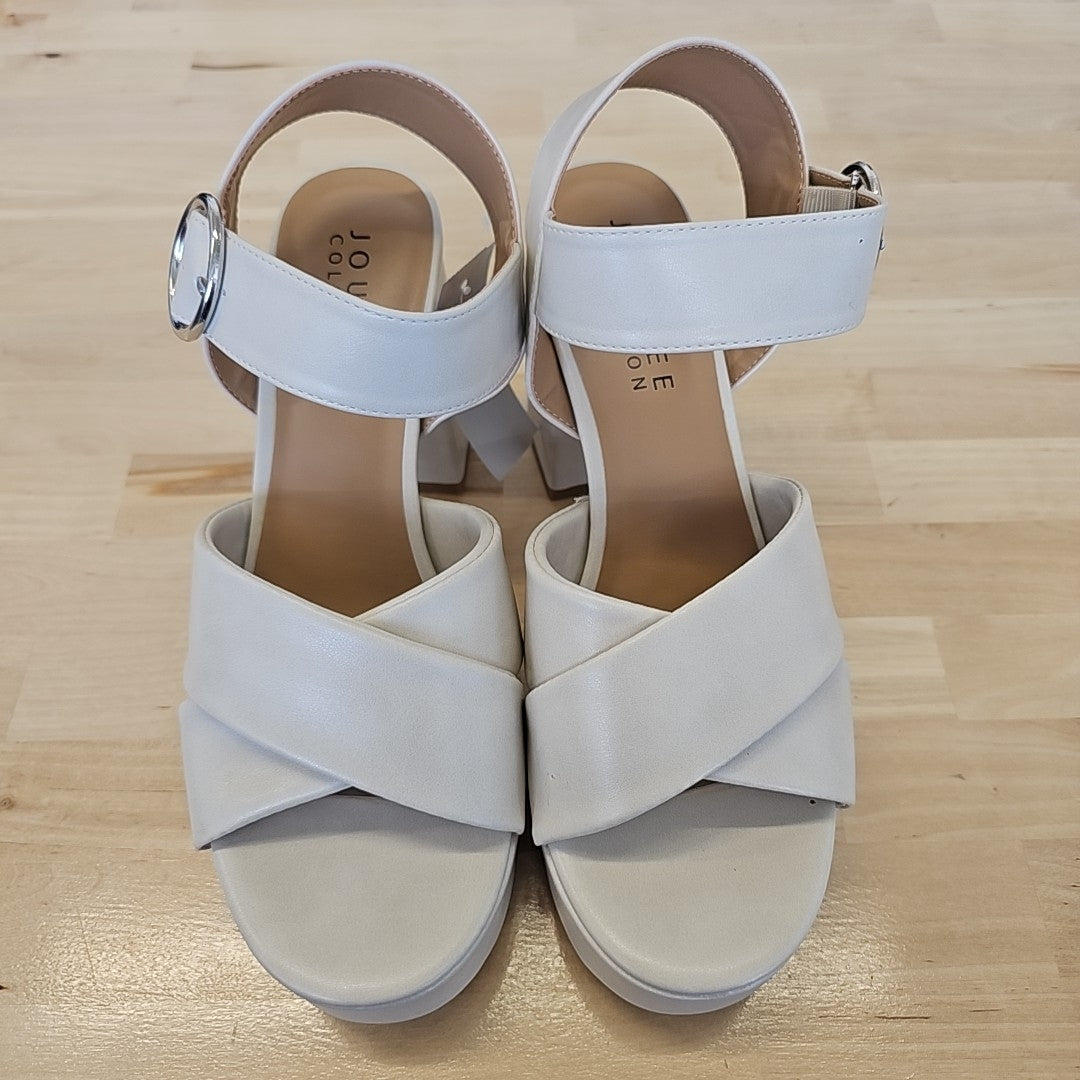 Journee Collection Shoe Size 8.5 White Heels
