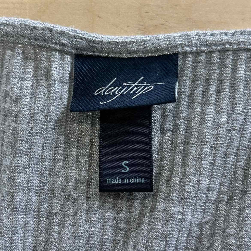 Daytrip Size S Gray Preloved Longsleeve