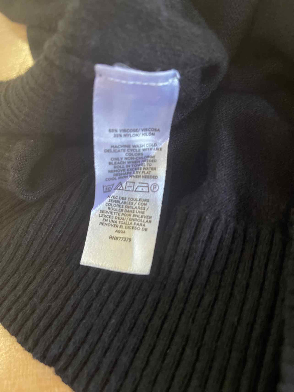 Ann Taylor Size M Black Preloved Sweater