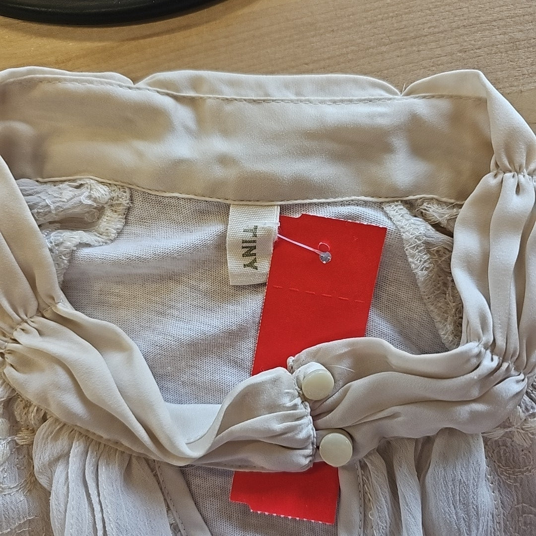 Tiny Size M White Used Blouse