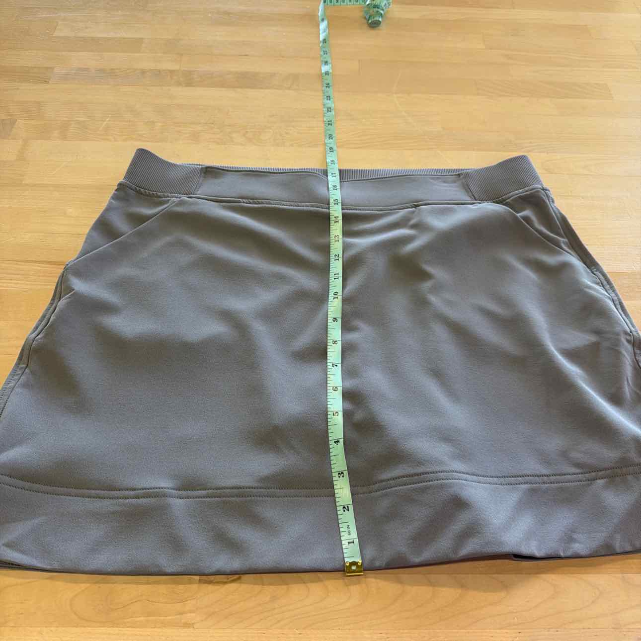 32 degrees Size L Grey Preloved Athletic Skort