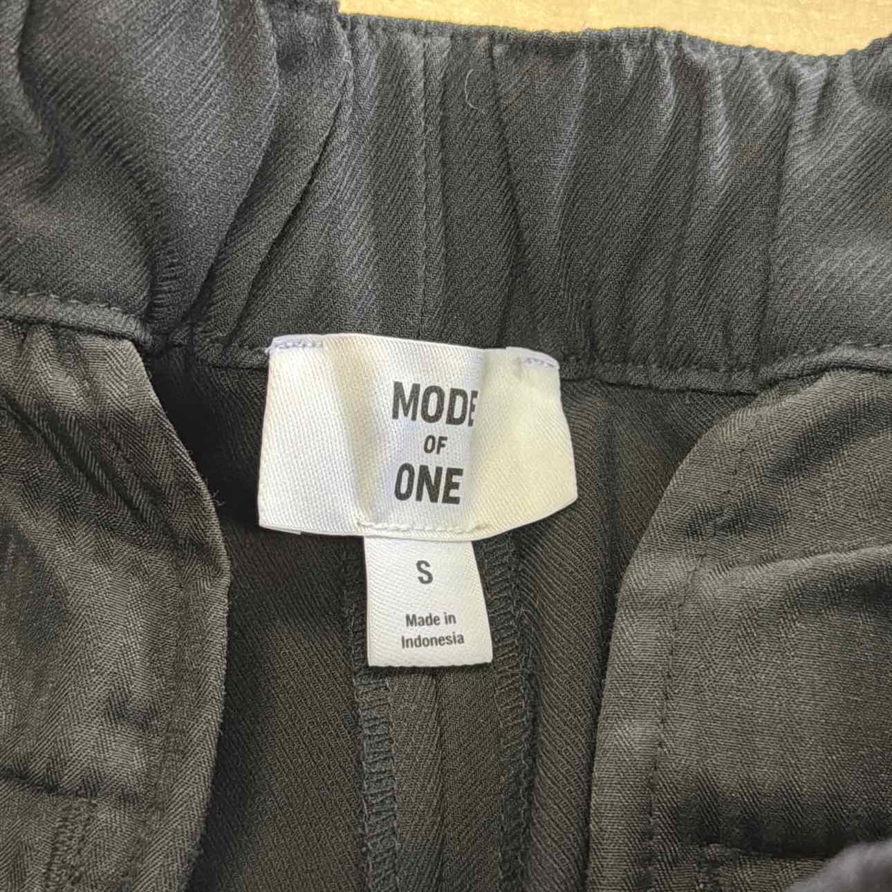 Mode of One Men's Relaxed-Fit Trousers - Deep Black
