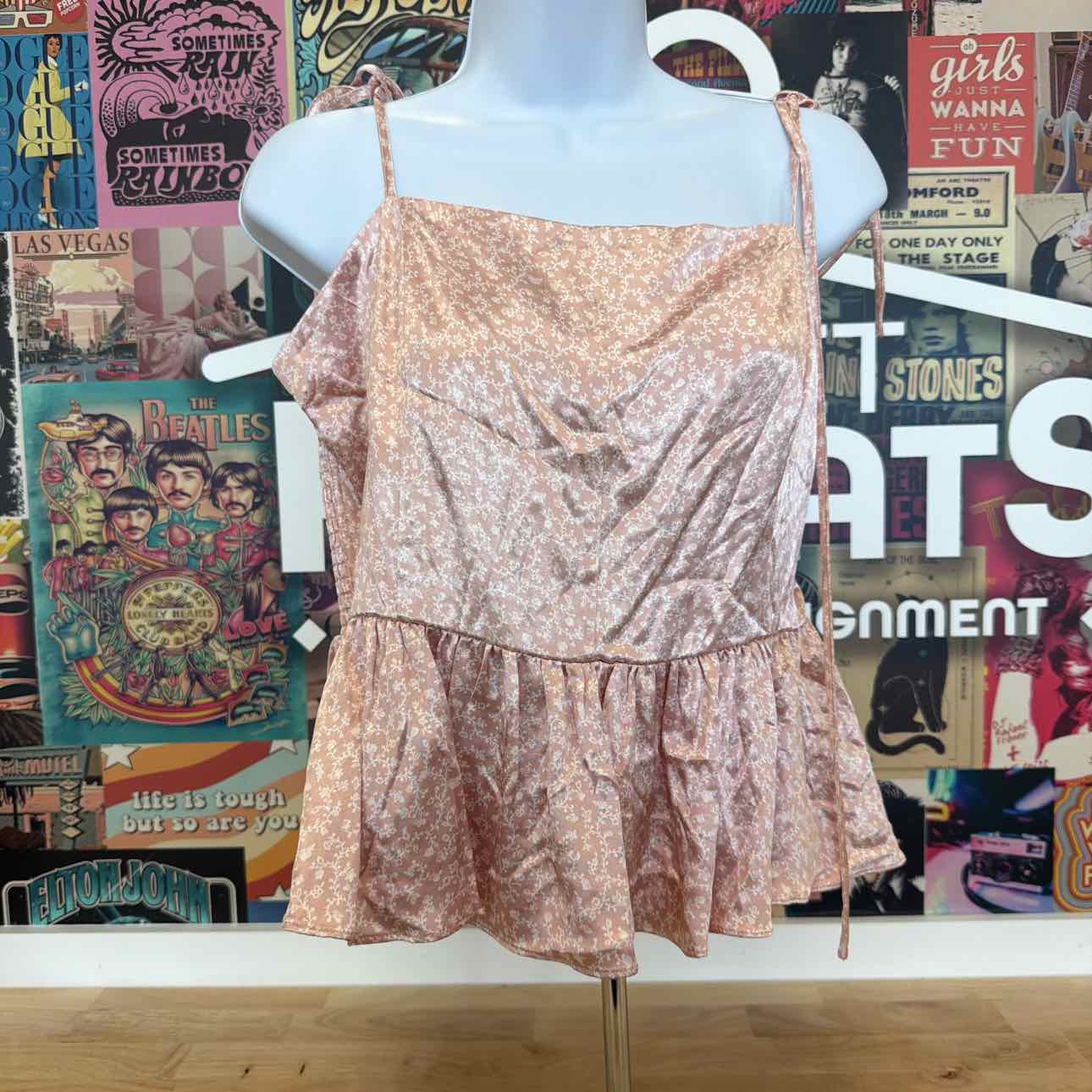 1. State Size L Date Peplum Top L Pink