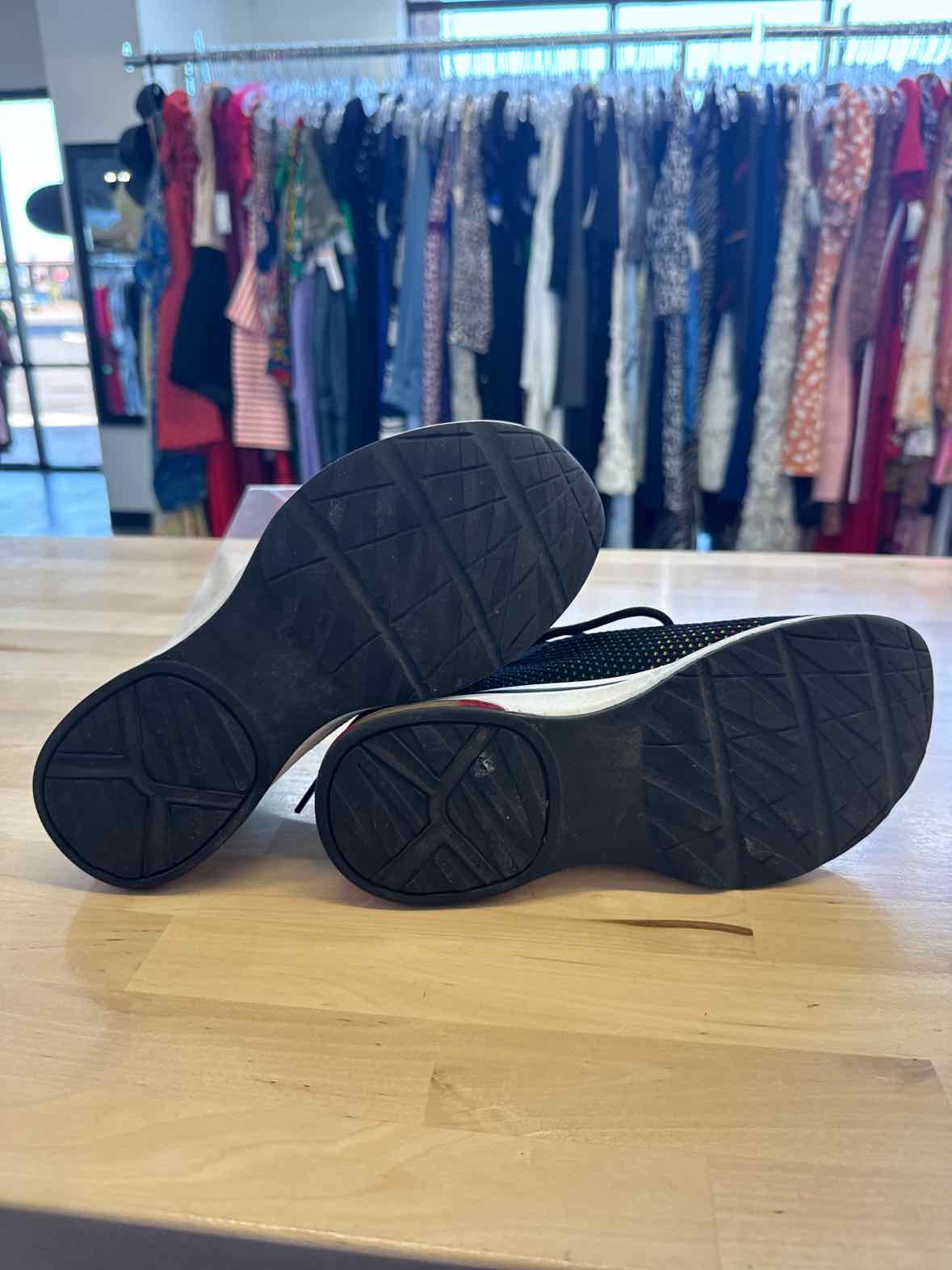 Skechers Shoe Size 6 Black Sneakers