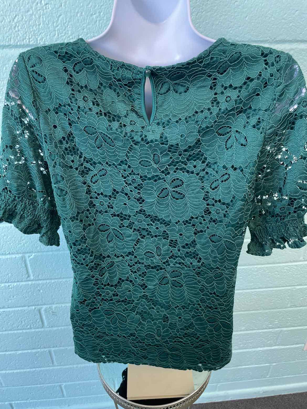 Adrianna Papell Size S Green Blouse
