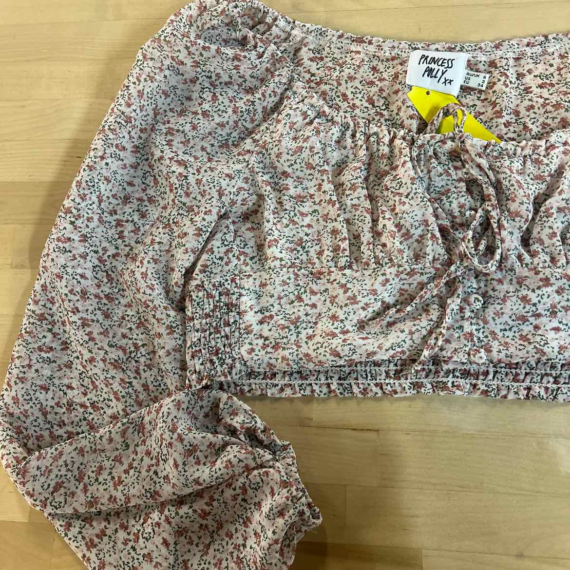 Princess Polly Size 2 Pink Preloved Blouse LS