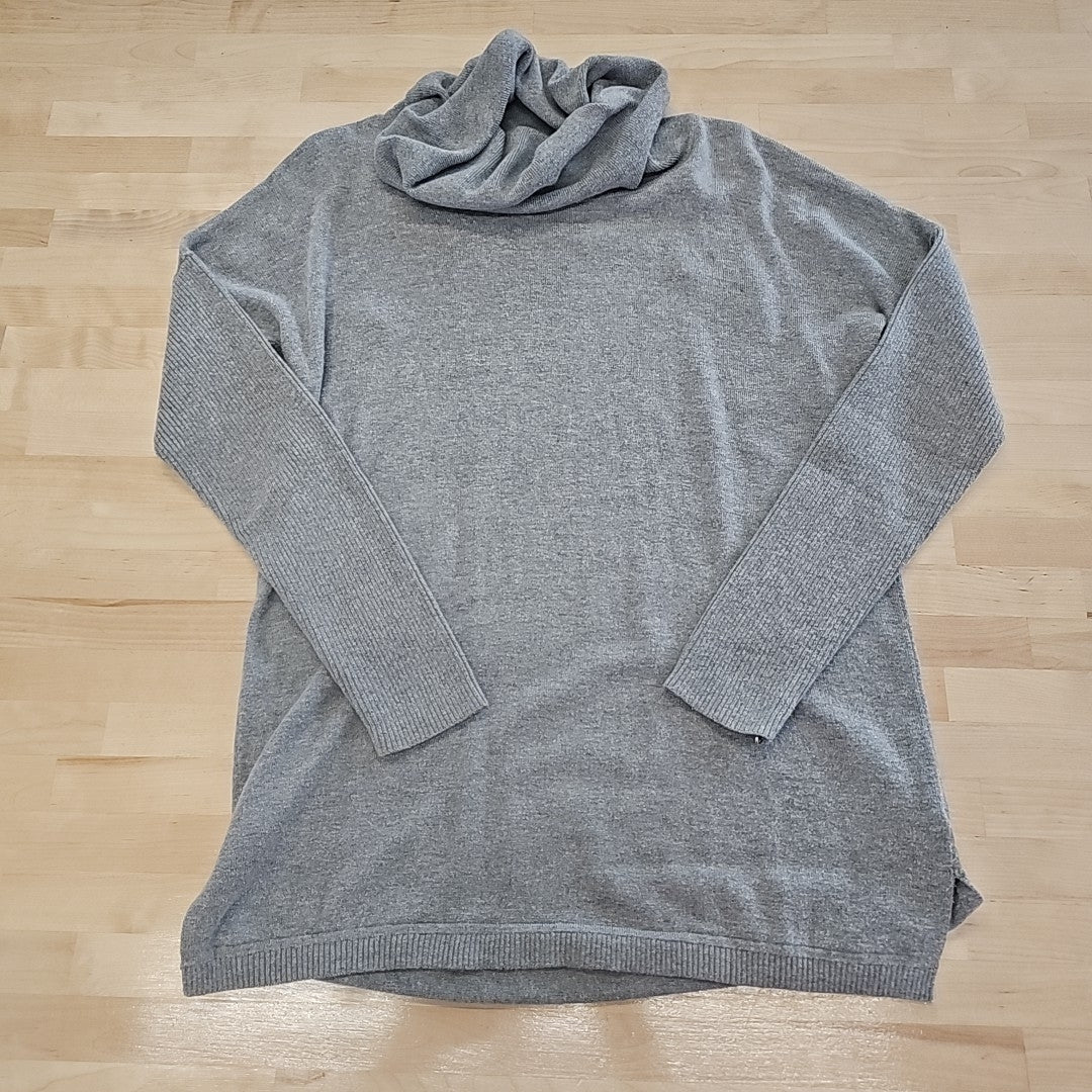 Banana Republic Size S Gray Sweater