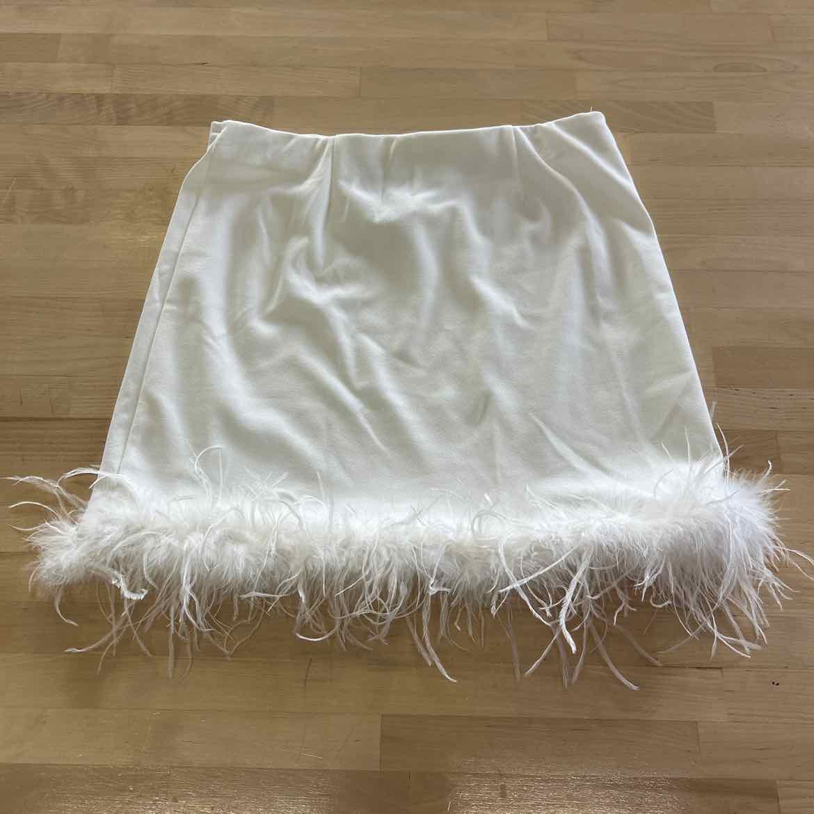Thirty Thirty Size L White Preloved 2 pc Dress Set