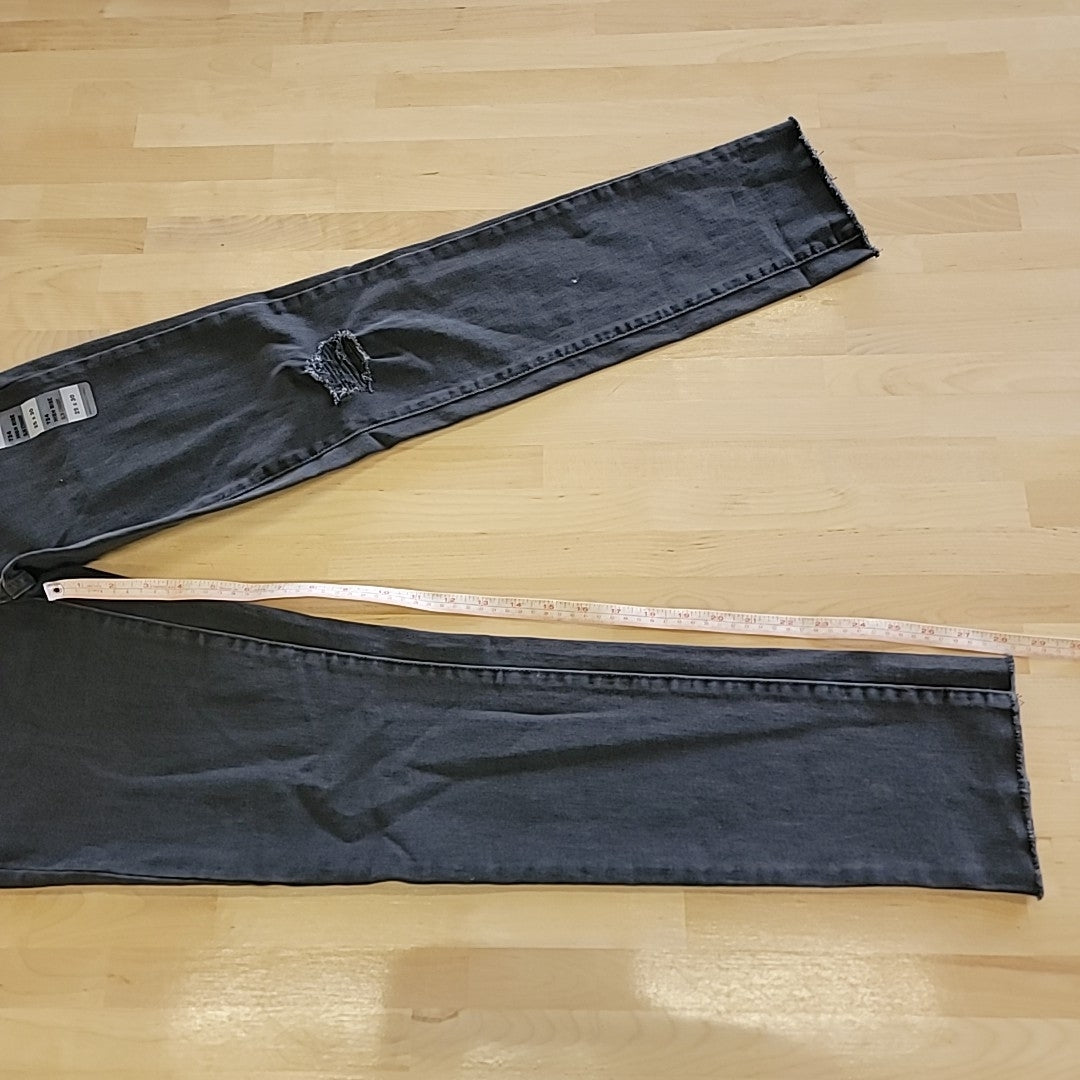 Levi's Size 25 724 Straight-Leg Jeans - Control the Damage Jeans