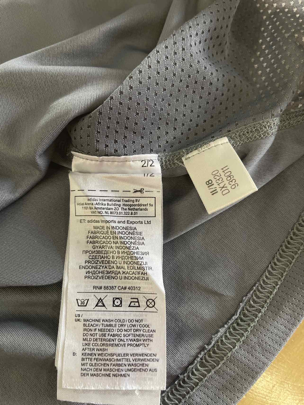 Adidas Size M Gray Preloved MENS T-shirt