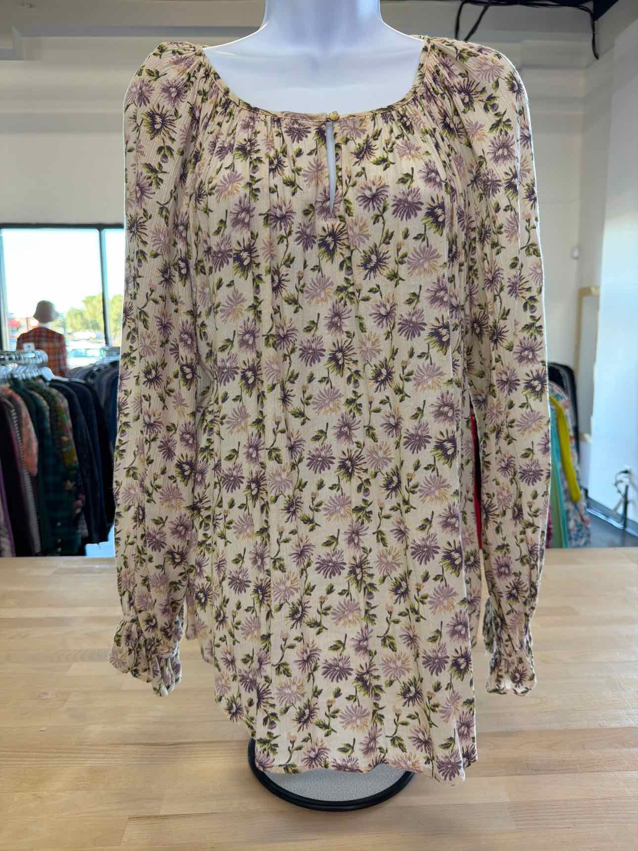 Chaps Size M Tan Blouse