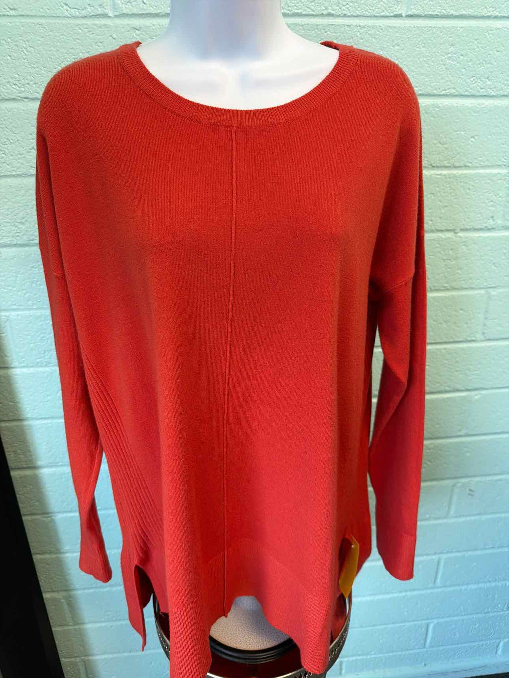 Size L Orange Sweater